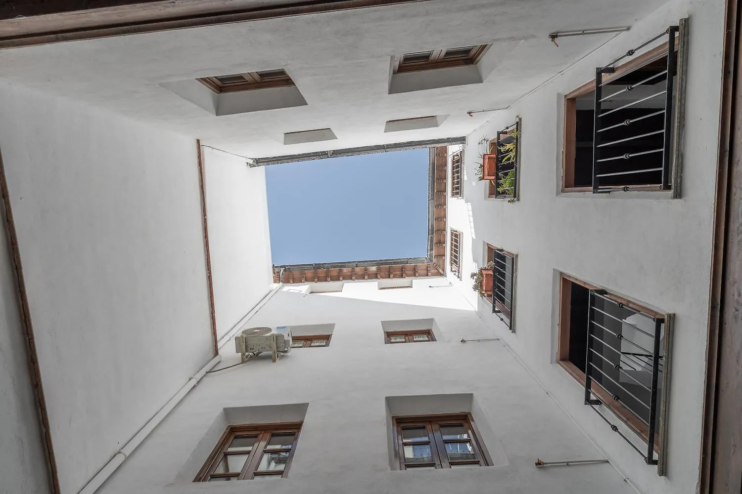 Tuguest Elvira Apartment Granada 0*,  Spain